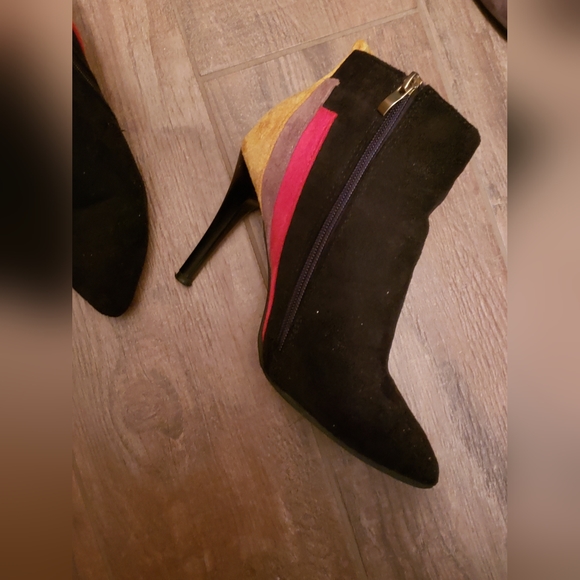 Ankle boot - Picture 2 of 3